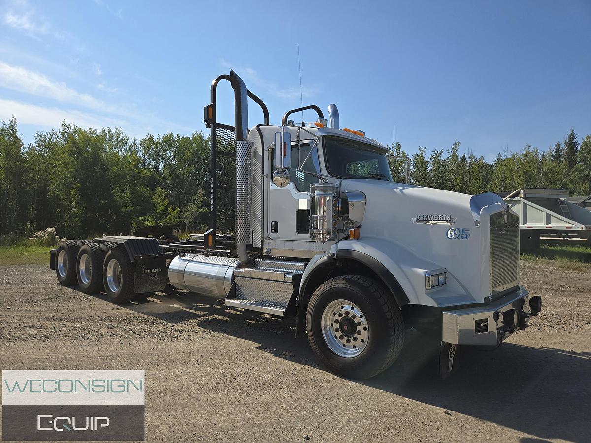 Used 2020 Kenworth T800 Daycab Logging Truck