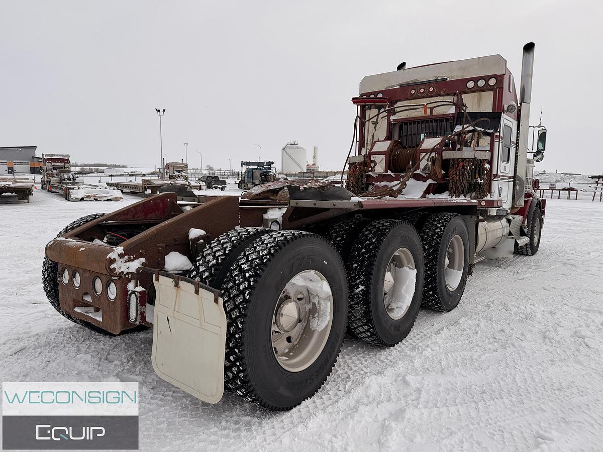 Used 2015 Kenworth T800 Tri Drive Winch Truck