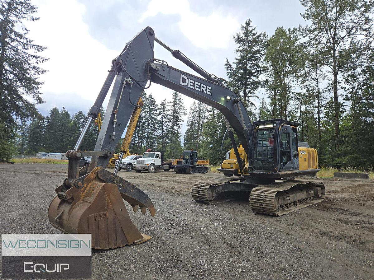 Used 2007 John Deere 240D Excavator