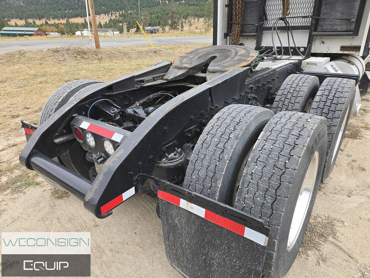 Used 2006 Kenworth W900B Sleeper Truck Tractor