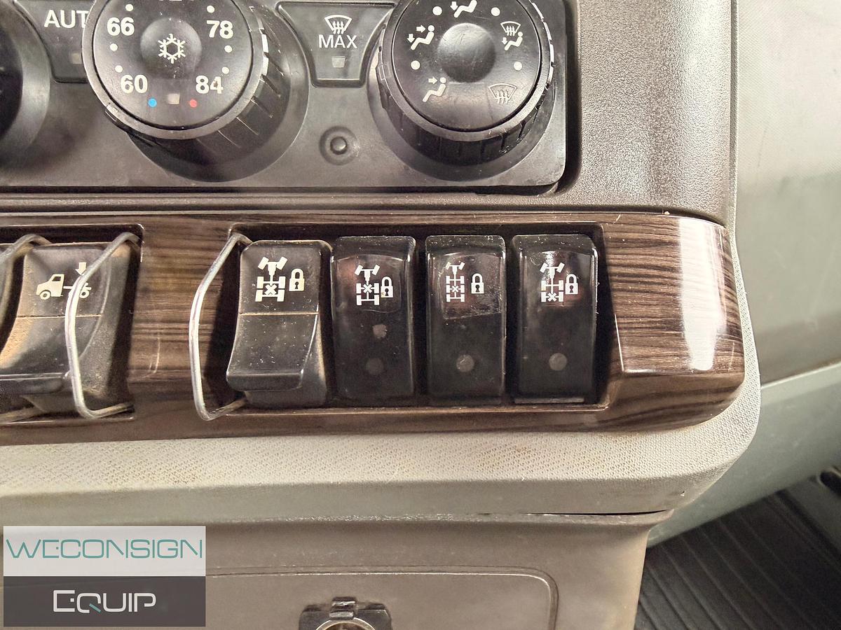 Used 2018 Kenworth T880