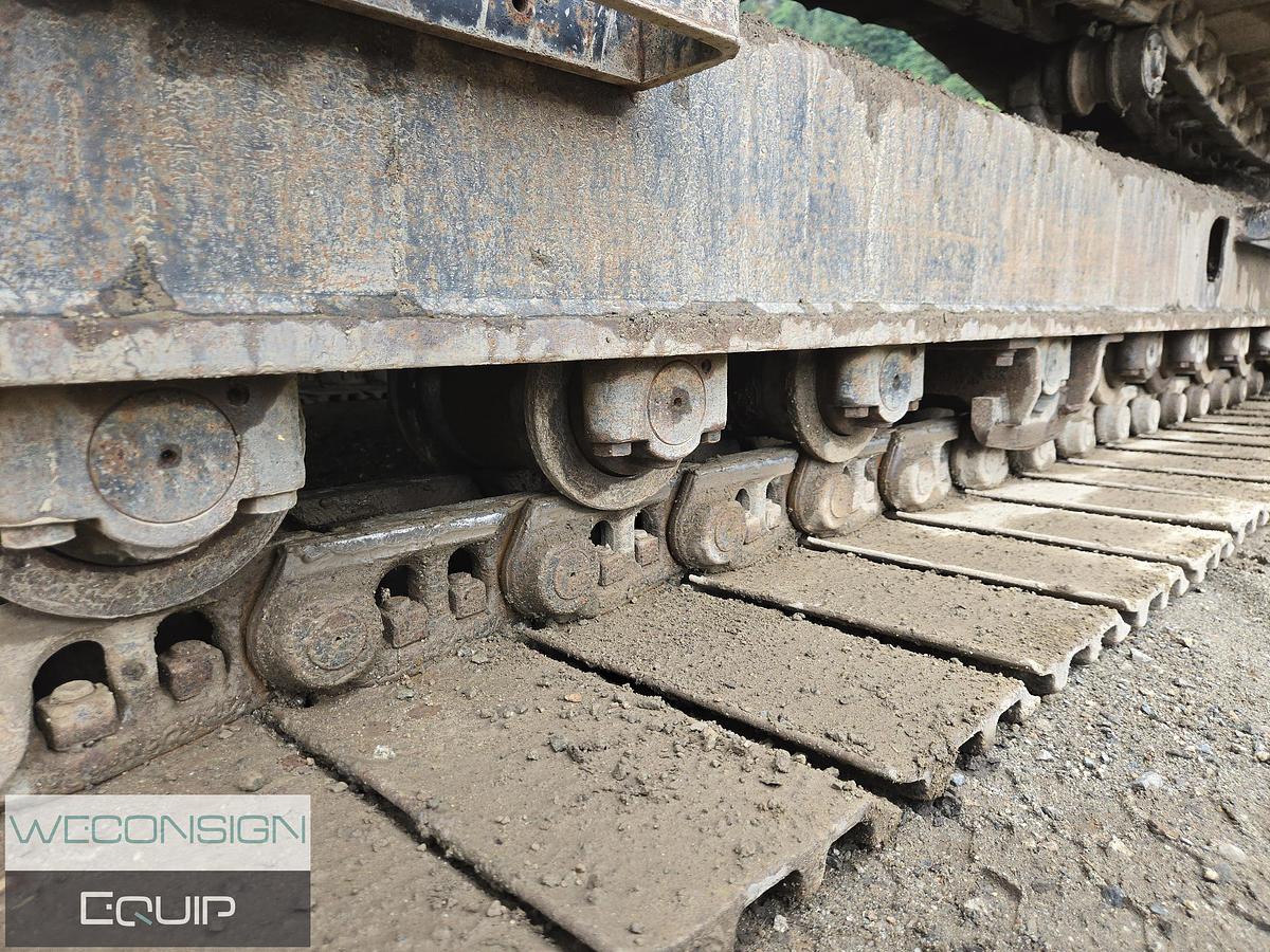 Used 2007 John Deere 240D Excavator