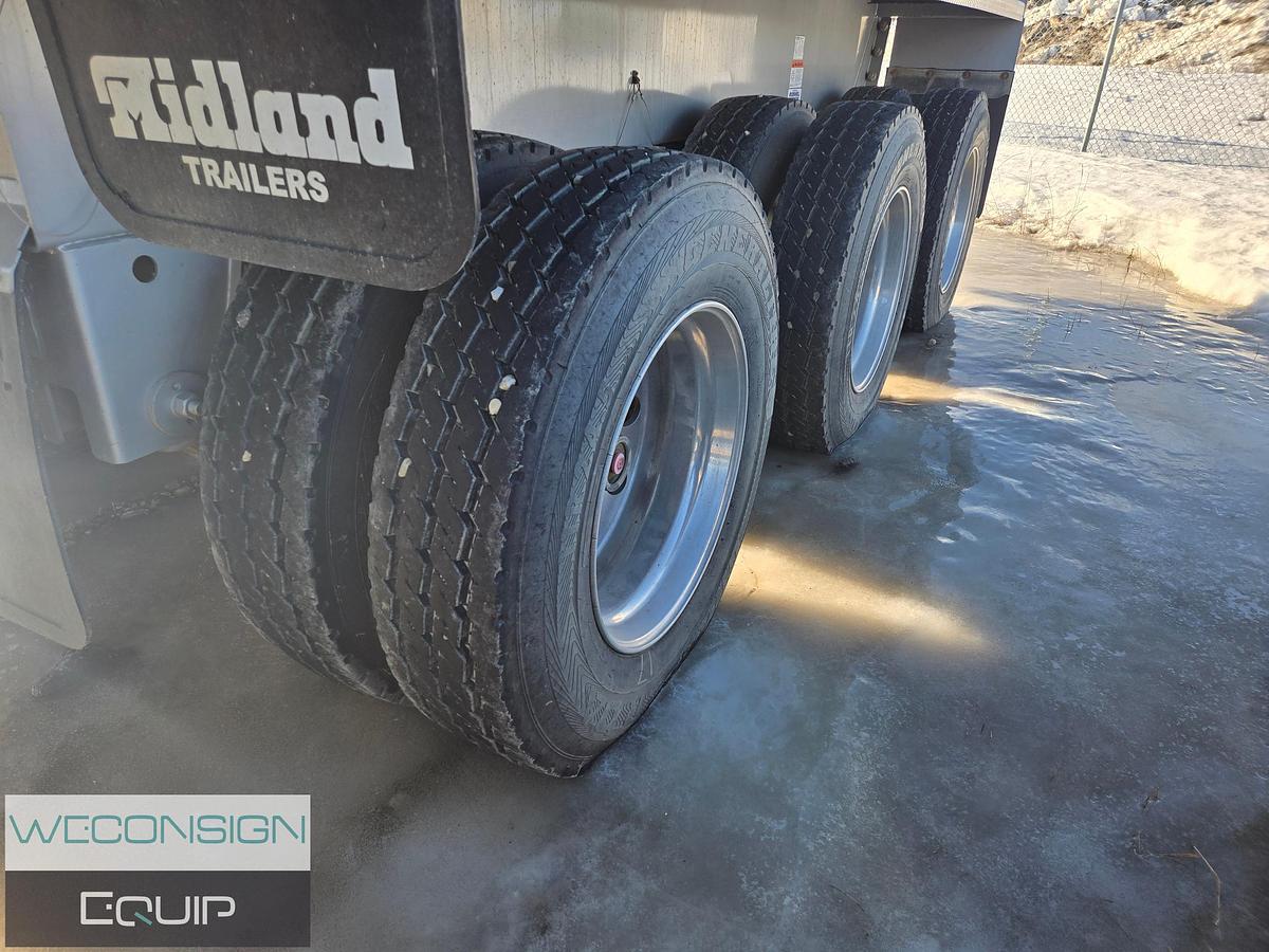 Used 2022 Midland MG43TC3000X Clam Dump Trailer