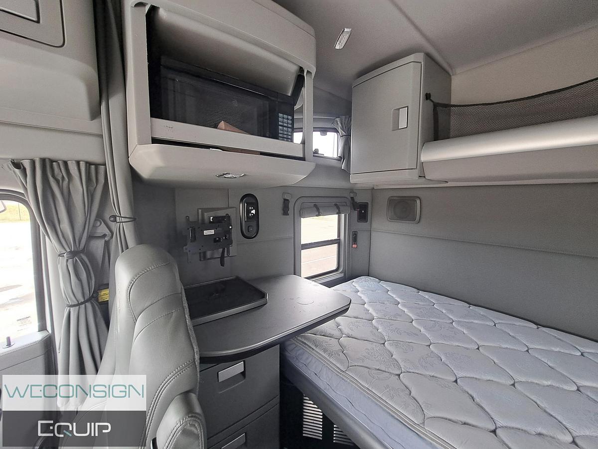 Used 2020 Kenworth T880 With PTO