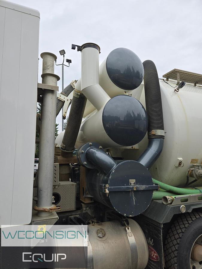 Used 2015 Peterbilt Tri-Axle Hydrovac