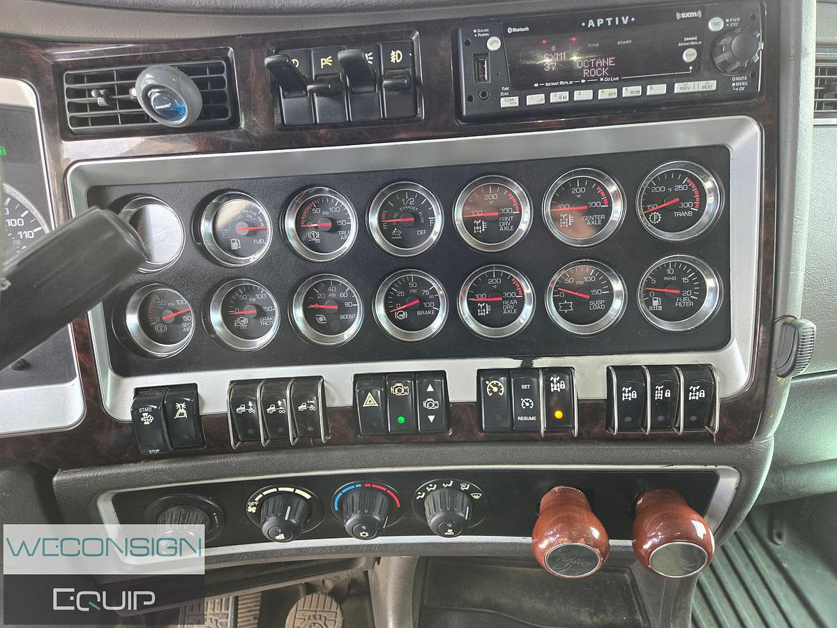 Used 2013 Kenworth T800 Winch Truck