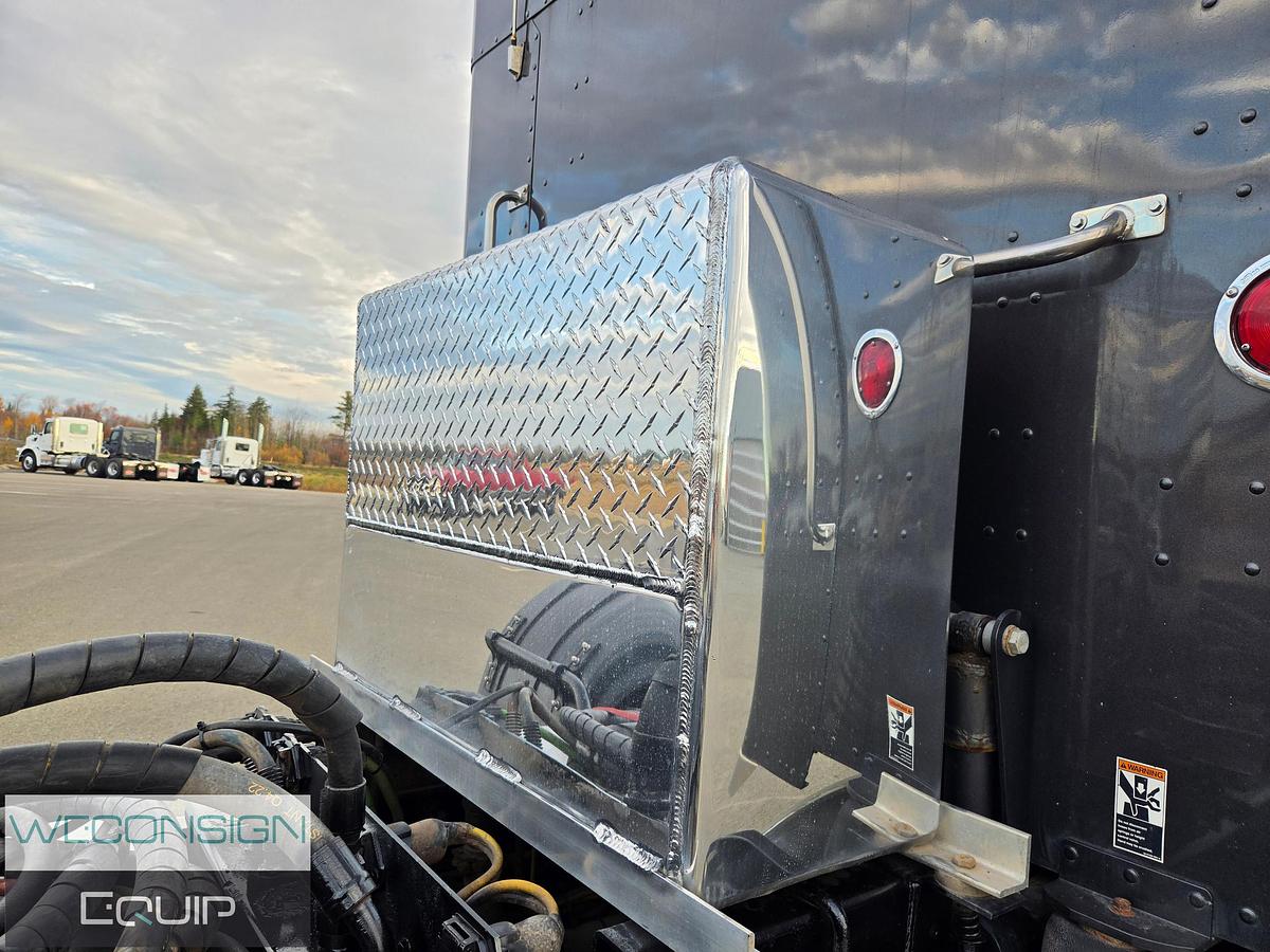 Used 2024 Peterbilt 389X Sleeper Truck Tractor