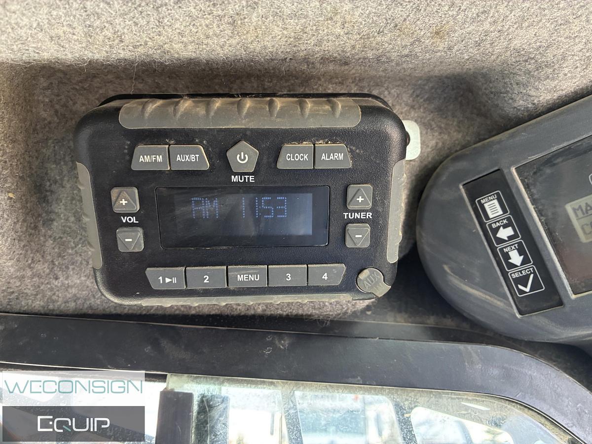 Used John Deere 324G Skid Steer