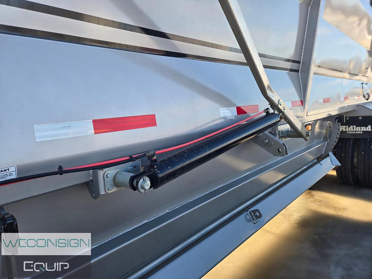 Used 2022 Midland MG43TC3000X Clam Dump Trailer