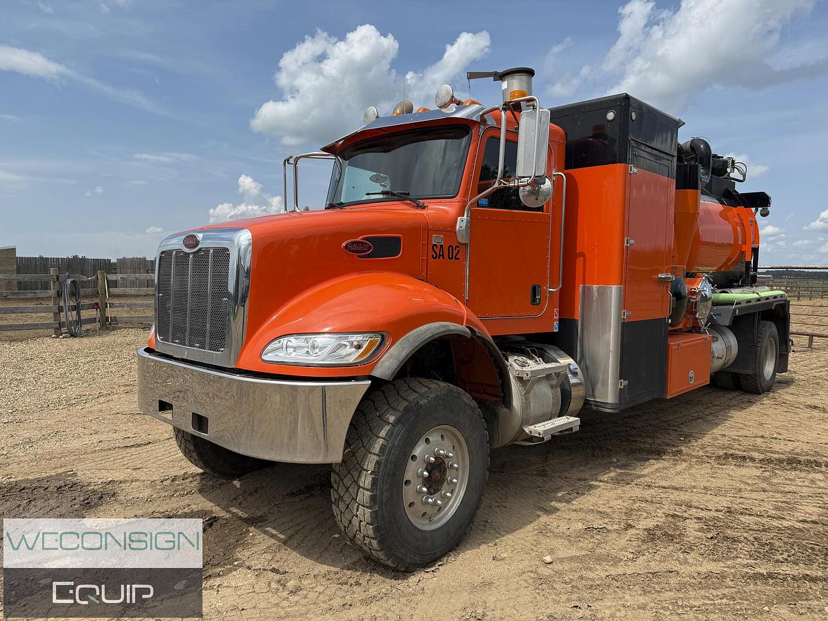 Used 2017 Peterbilt Single Axle Hydrovac