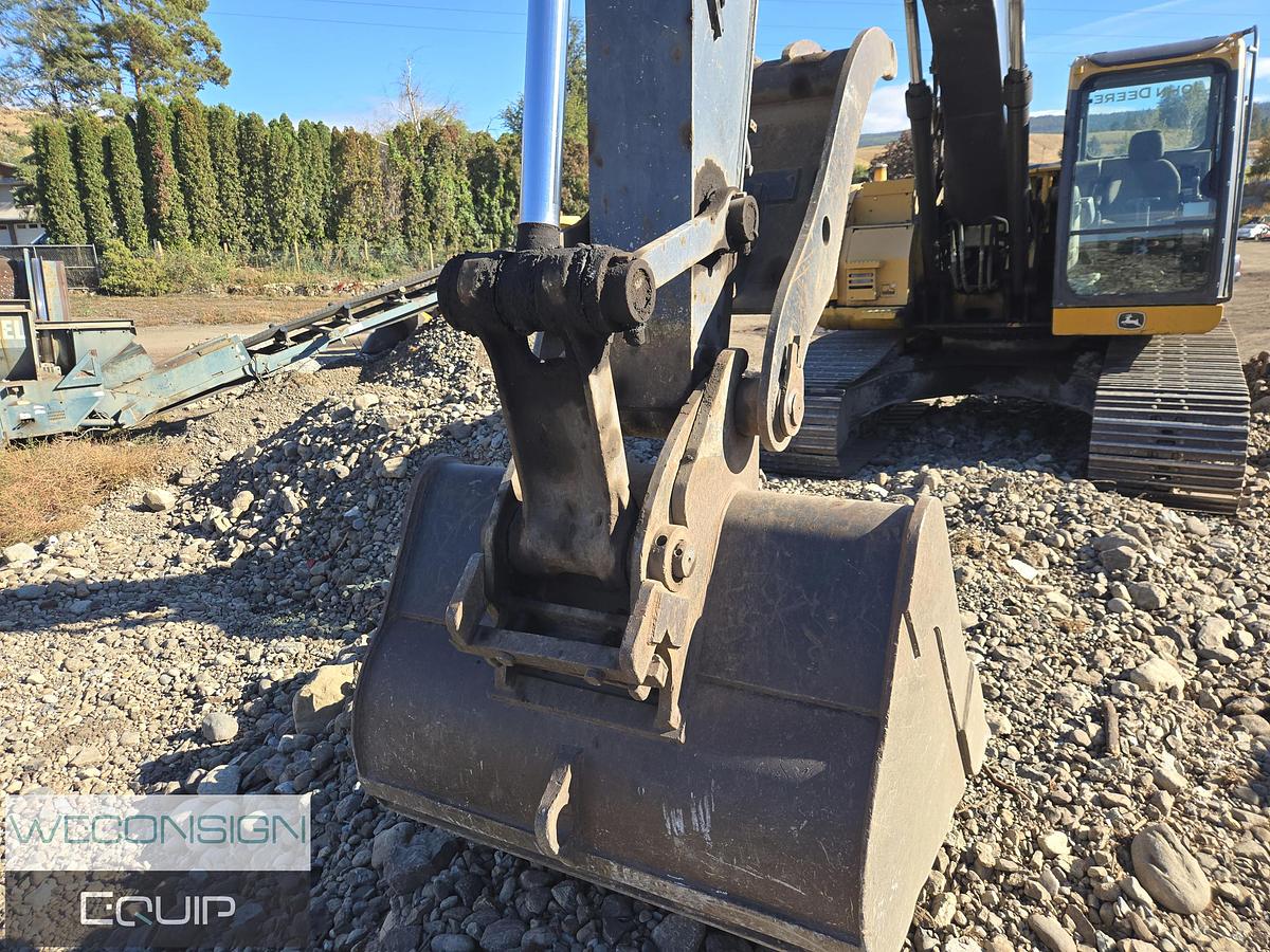 Used 2011 John Deere 225D LC