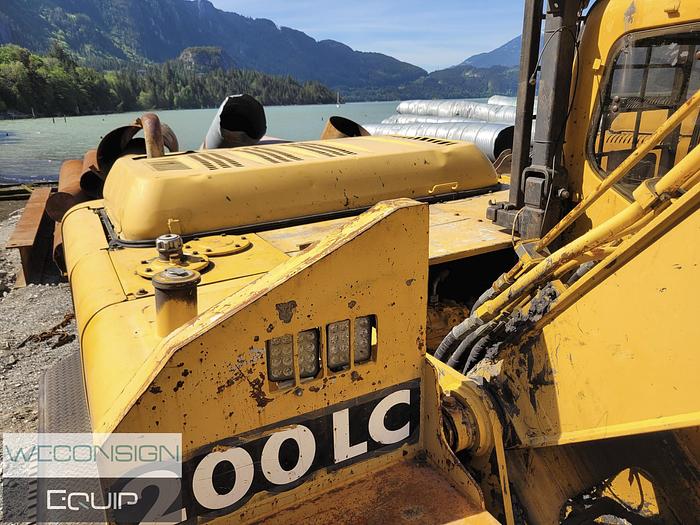 Used 2001 John Deere 200LC Excavator