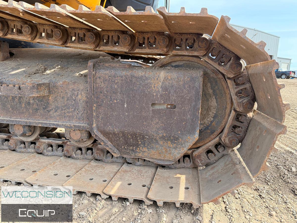 Used GTH-10 2015 John Deere 245G LC Excavator