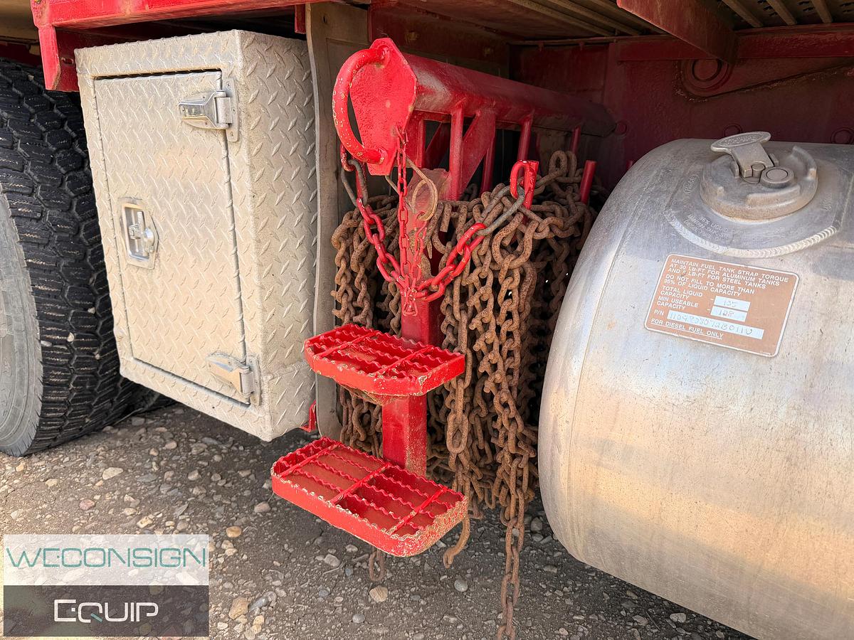 Used 2004 Peterbilt 378 Tandem Winch Truck