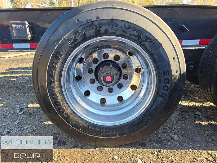 Used 2000 K-Line Tandem Axle Jeep