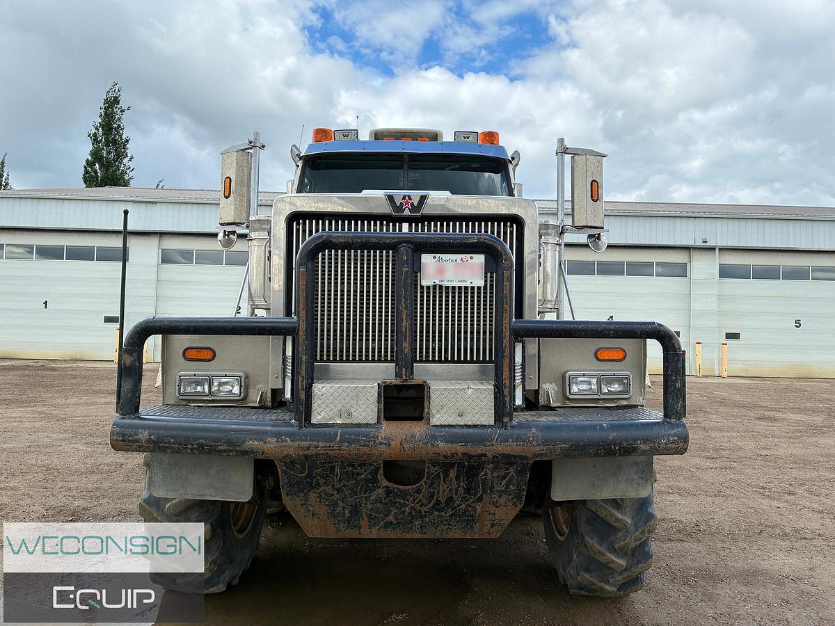 Used 2007 Western Star 6900XD 8x8 Bed Truck