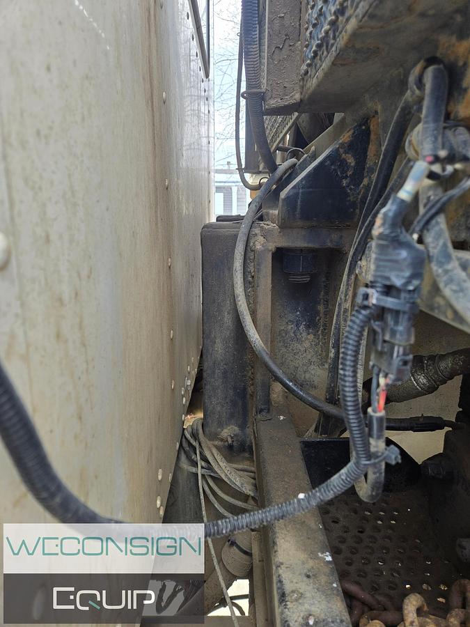 Used 2013 Kenworth T800 Winch Truck