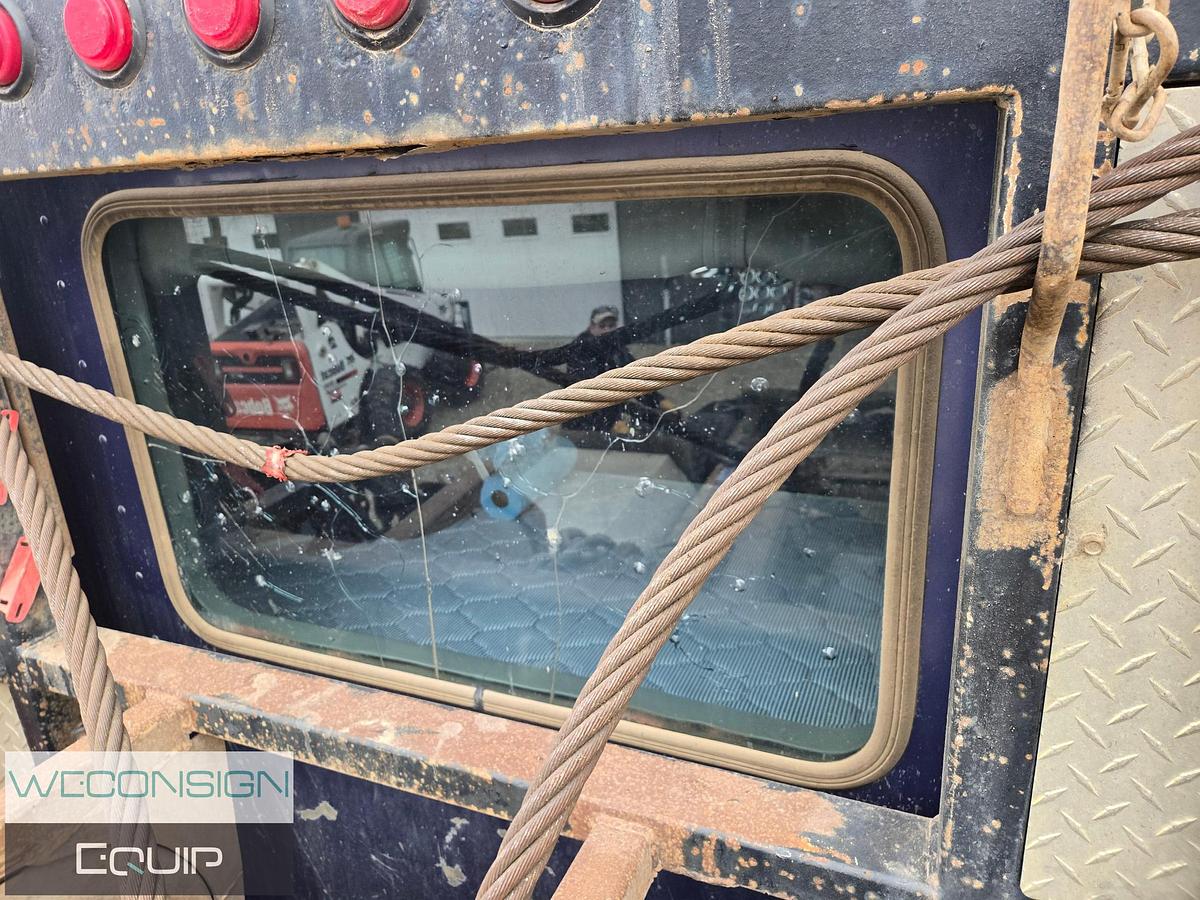 Used 2004 Kenworth T800 Winch Truck