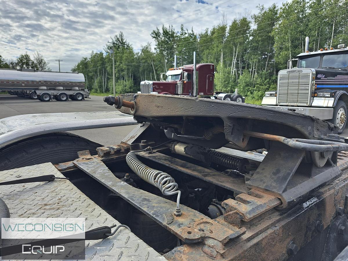 Used 2022 Peterbilt 389