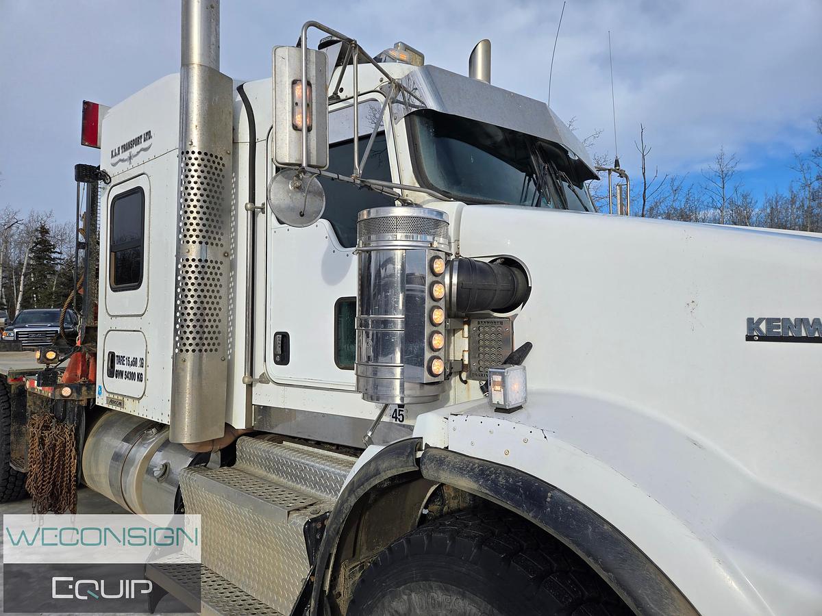 Used 2013 Kenworth T800 Winch Truck