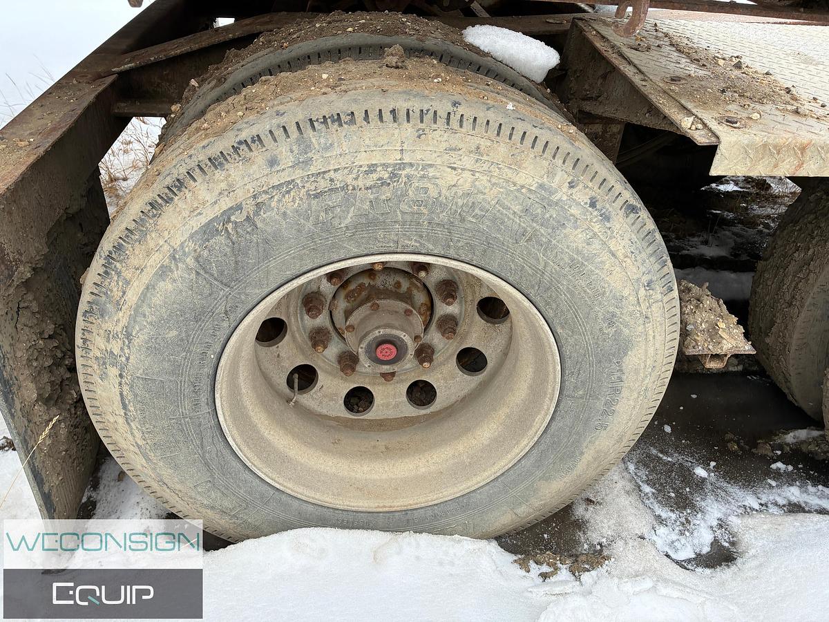 Used 2004 Doepker Super B Flat Deck 32x28