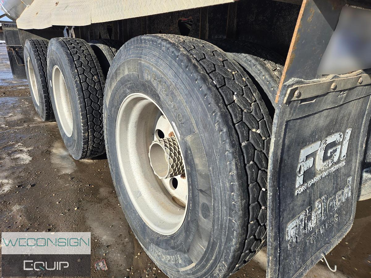 Used 2013 Midland 32'