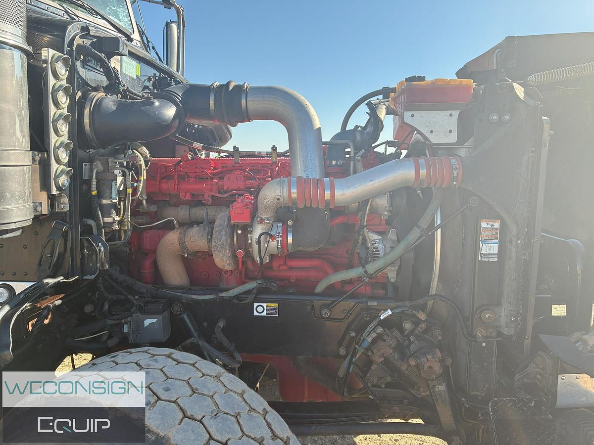 Used 2016 Peterbilt 367 Winch Truck