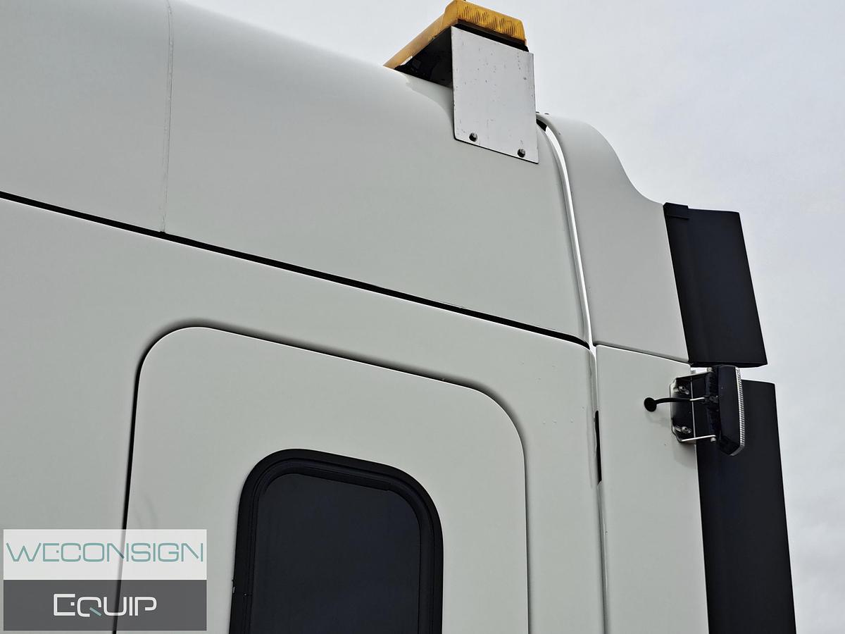 Used 2020 Freightliner Cascadia