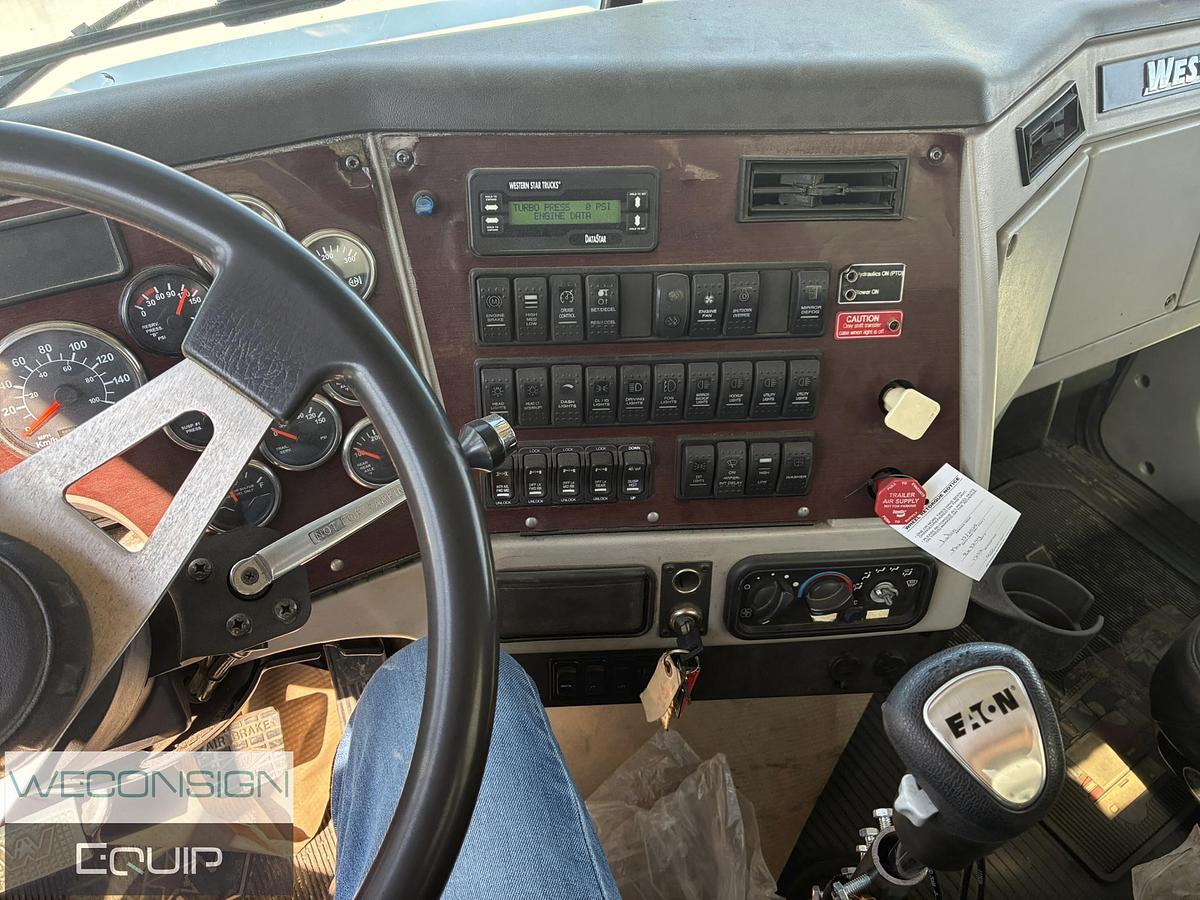 Used 2013 Western Star 4900SB