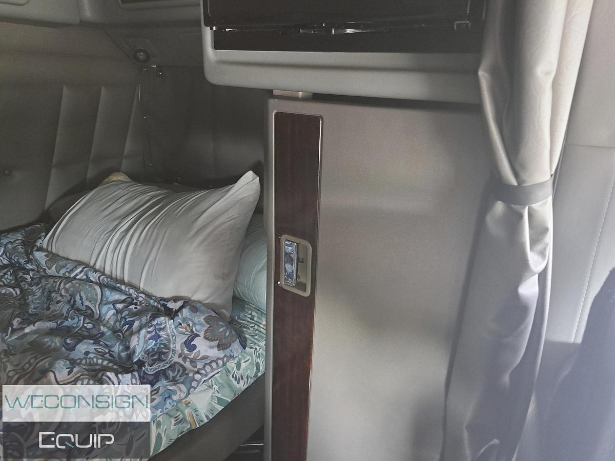 Used 2022 Peterbilt 389