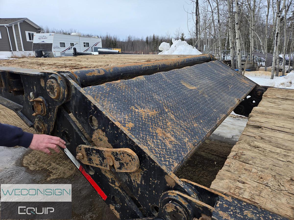 Used 2003 Knight 40T Scissorneck Lowbed