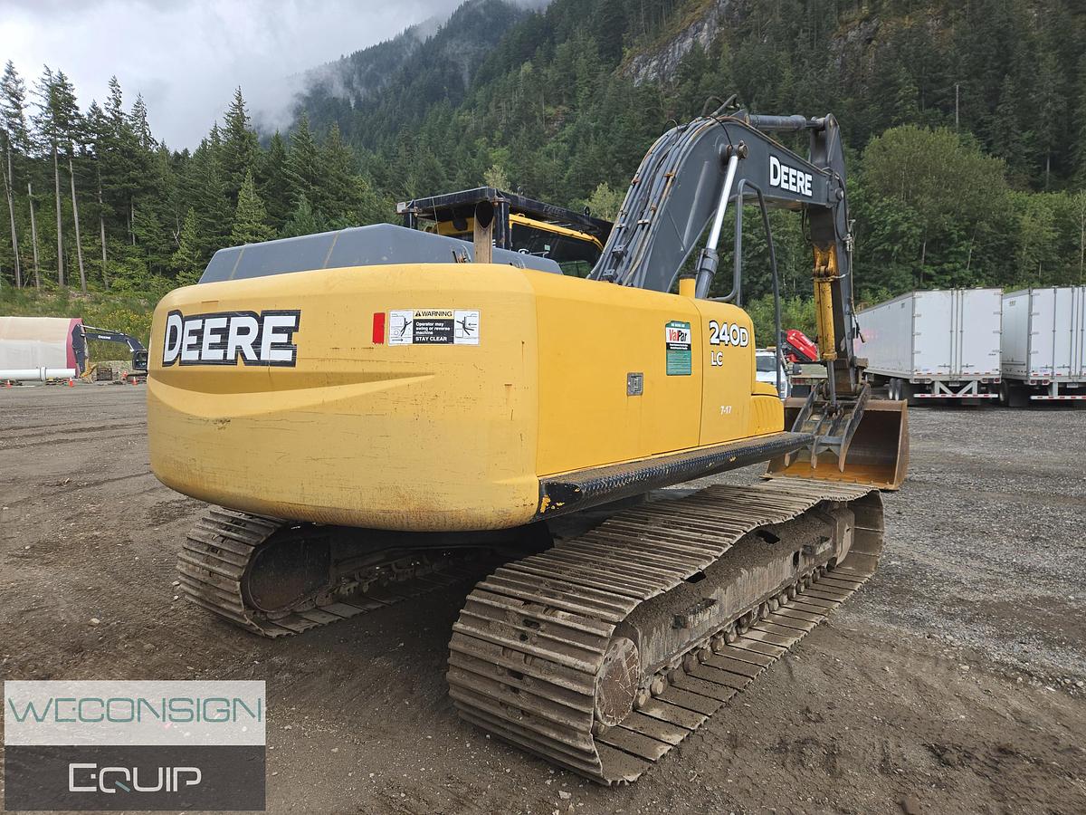 Used 2007 John Deere 240D Excavator