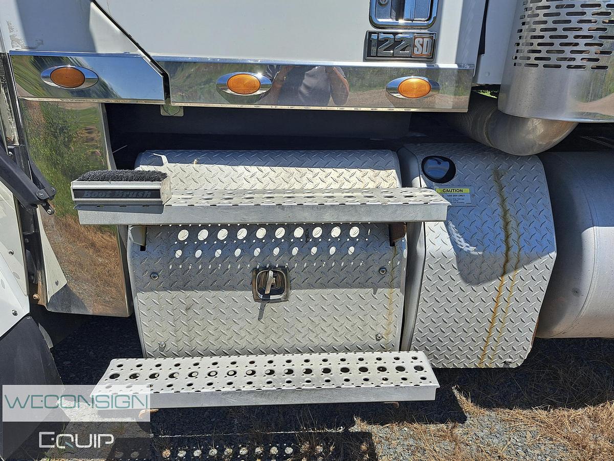 Used 2020 Freightliner Coronado Sleeper Truck Tractor