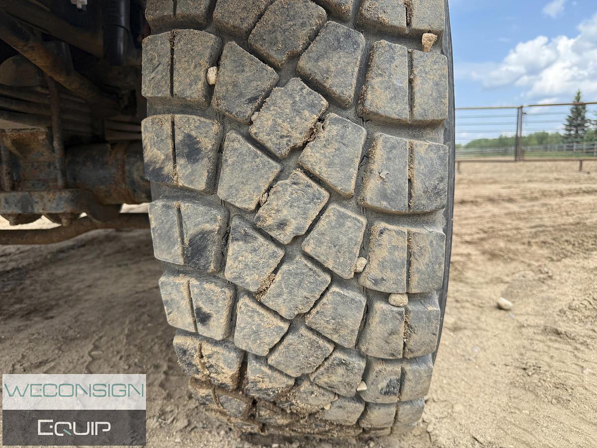 Used 2017 Peterbilt Single Axle Hydrovac