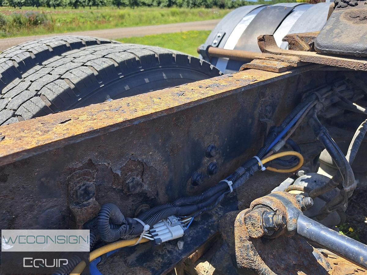 Used 2020 Freightliner Coronado Sleeper Truck Tractor