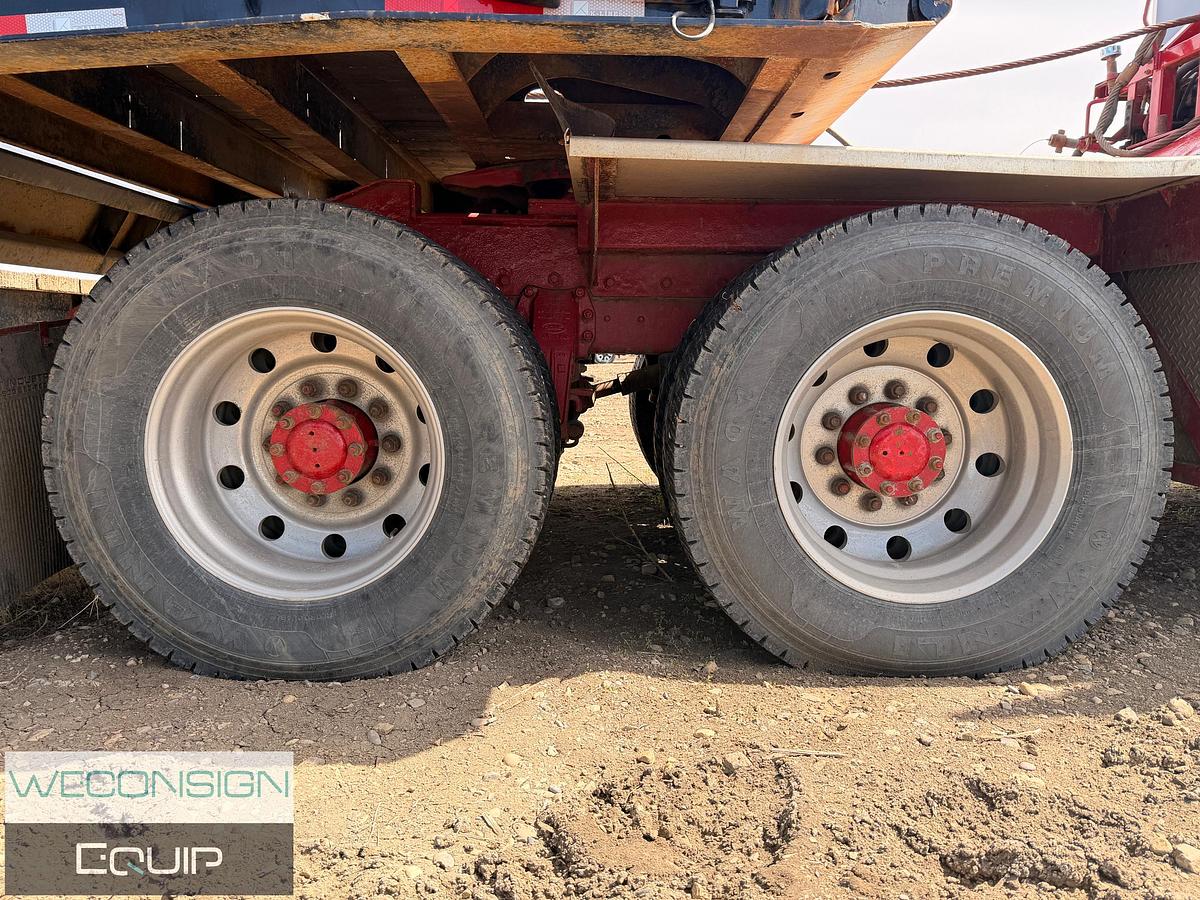 Used 2004 Peterbilt 378 Tandem Winch Truck