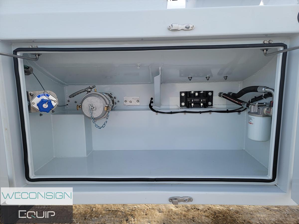 Used 2025 Ford F550 Lube Truck