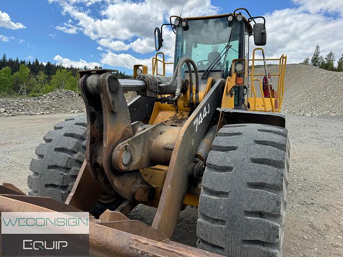 Used 2006 John Deere 744J Wheel-Loader