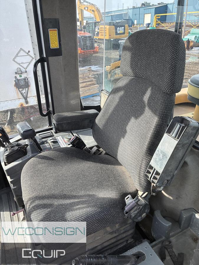 Used 2006 CAT 938G