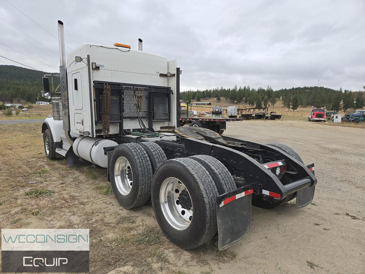 Used 2006 Kenworth W900B Sleeper Truck Tractor