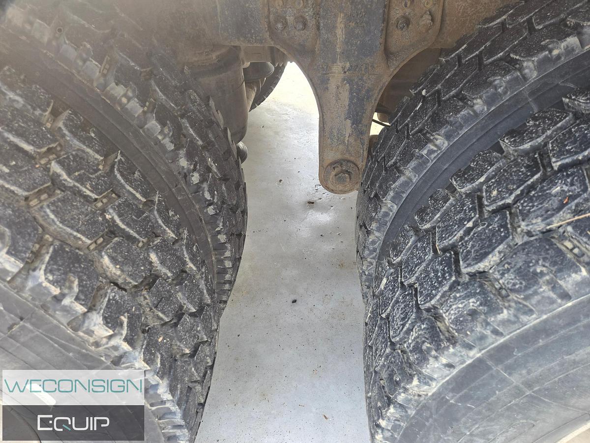 Used 2013 Kenworth T800 Winch Truck