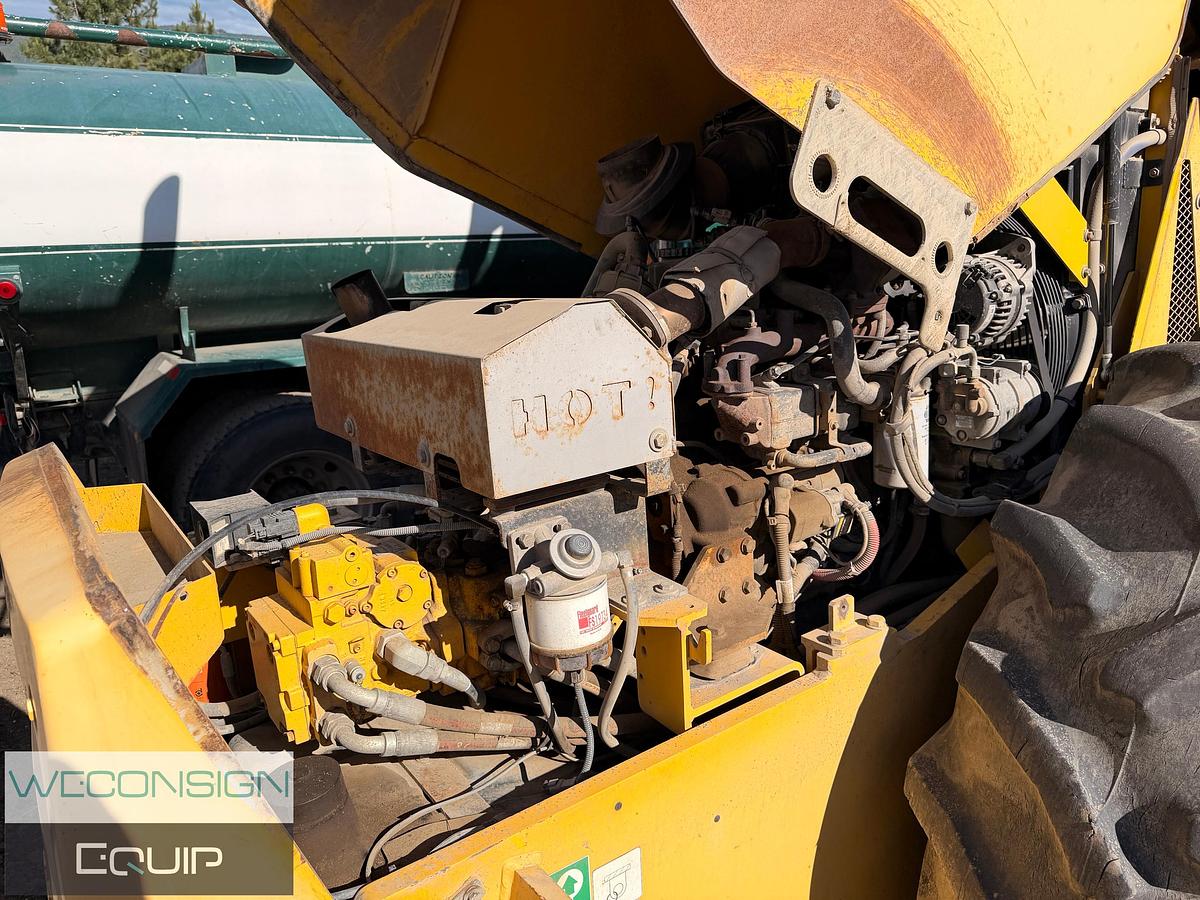 Used 2014 Sakai SV540T 84" Compactor