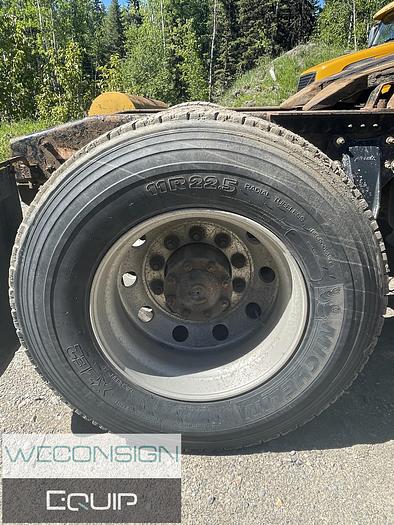 Used 2019 Western Star 5700XE DC Day Cab Truck Tractor