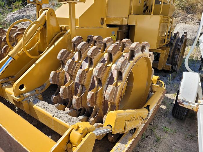 Used 1994 CAT  815B Compactor