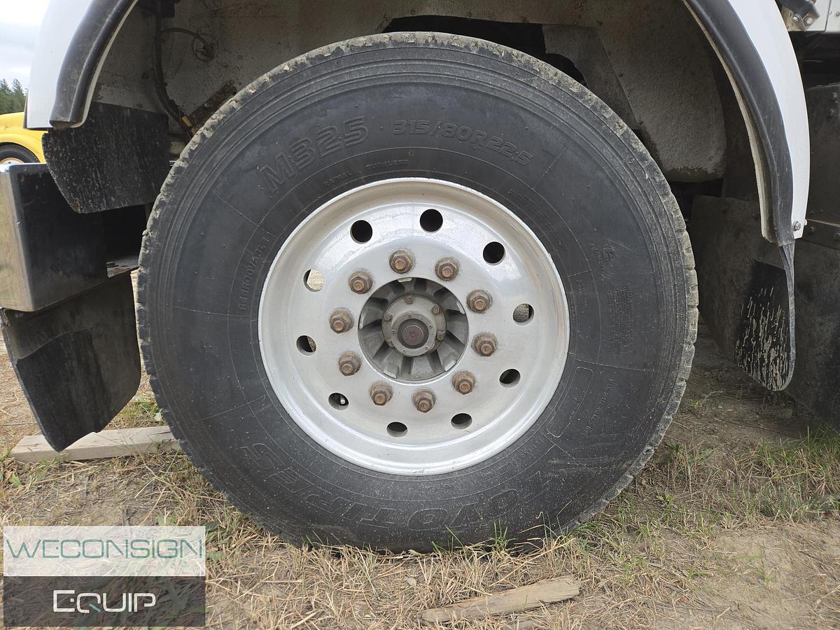 Used 2006 Kenworth W900B Sleeper Truck Tractor