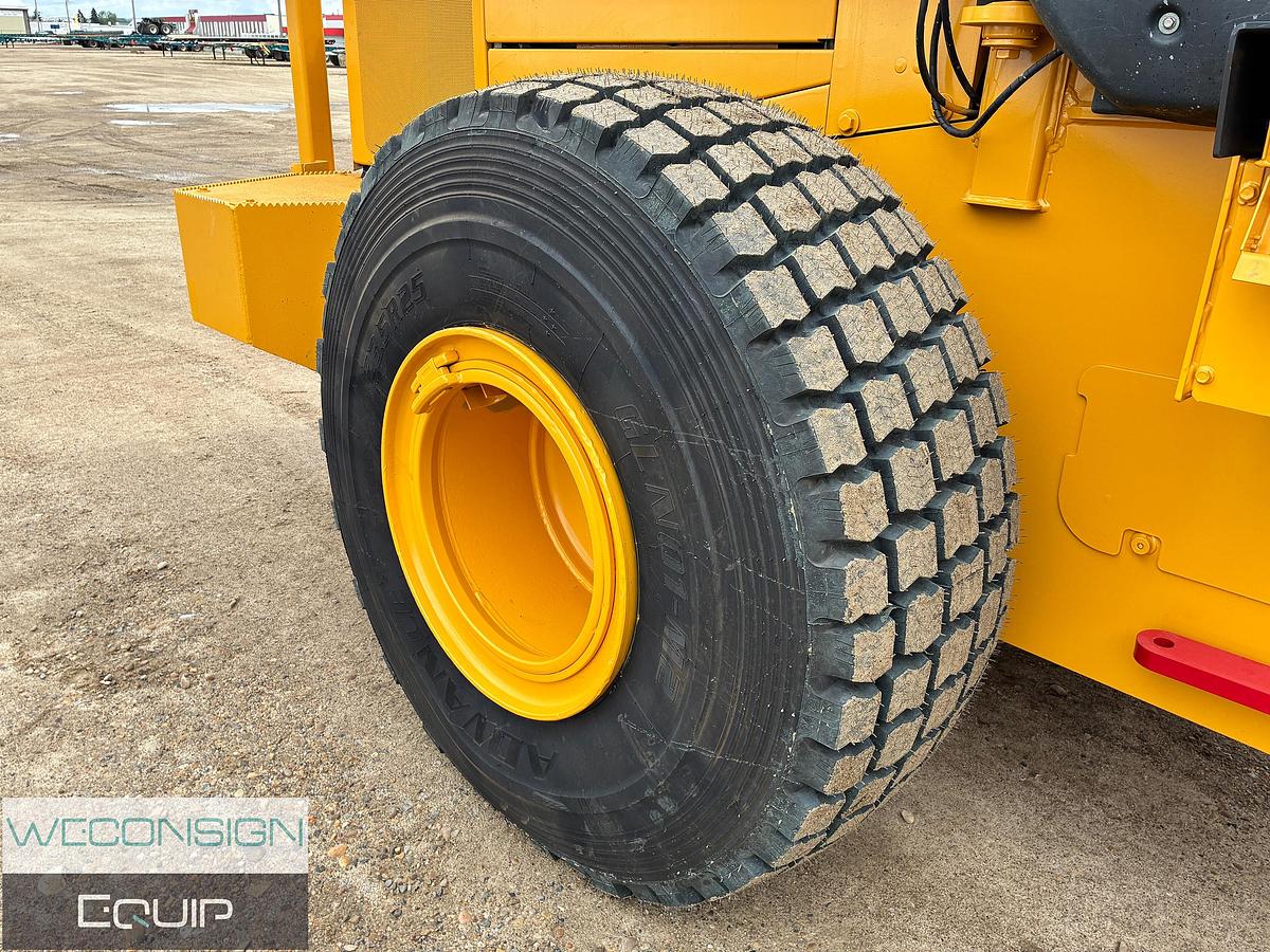 Used 2017 John Deere 724K Loader