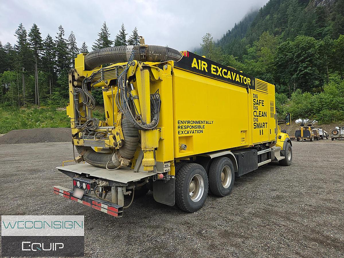 Used 2017 Kenworth T880 Tandem Axle Air Vac