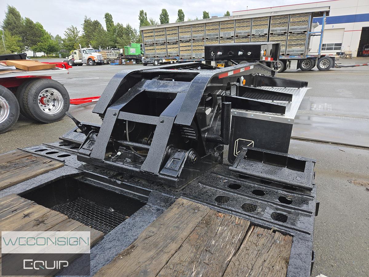 Used 2005 K-Line 60 Ton Lowbed Trailer and Jump Jeep