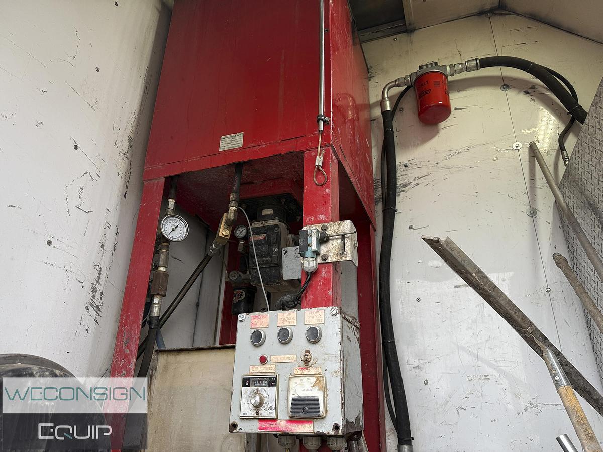 Used 2013 Western Star Hydro Excavator