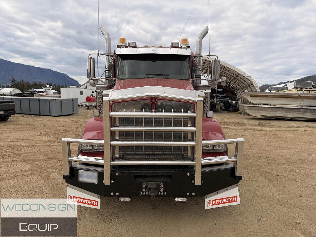 Used 2009 Kenworth T800 Winch Truck